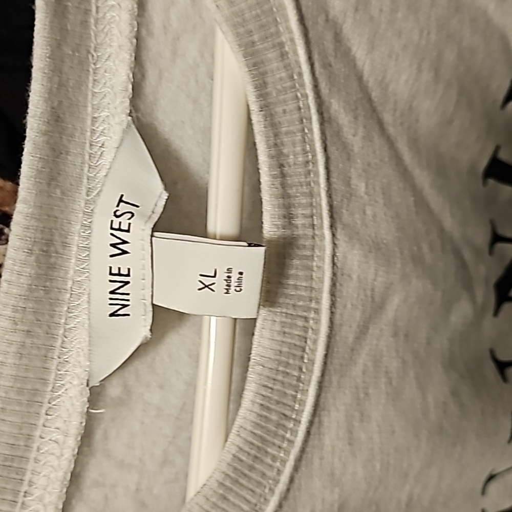 Womens Sweatshirt - Picture 3 of 3